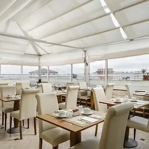 *** Hotel Exe Domus Aurea Italia